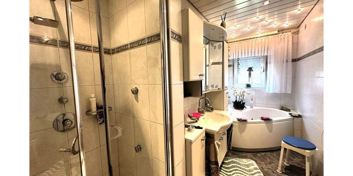 Zwei gepflegte Mehrfamilienhäuser in ruhiger Lage von Gelsenkirchen-Horst! zimmer