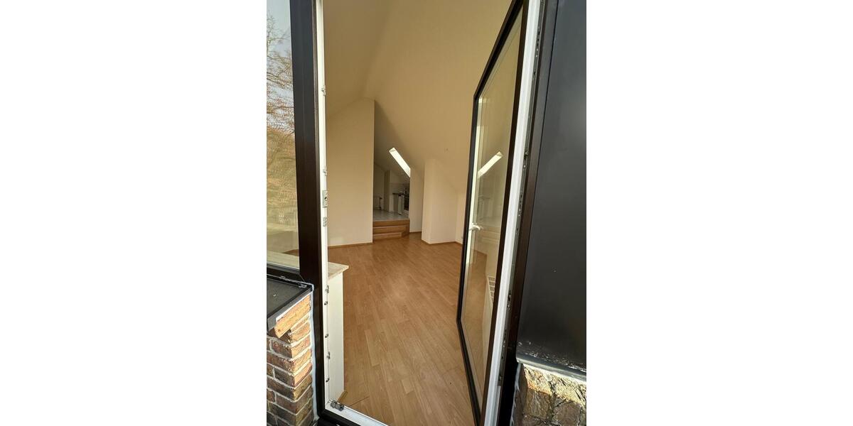 Dachgeschoßwohnung Neuss Gnadental - 2 Zimmer, 54 m&sup2;, 650&euro; | Angebot:25404219