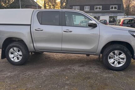 Toyota Hilux 172.000 km 29.950 € Moers 47447