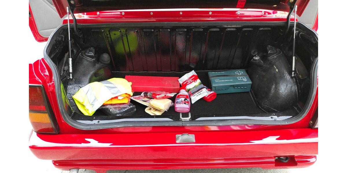 Opel Corsa A CC Cabrio Oldtimer Bj. 1984 72.155 km 12.500 &euro; Düsseldorf 40213