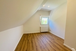 Einfamilienhaus mit 5 Zimmern und 2 Bädern, großem Garten ideal für Familien. Komplett saniert! - Einfamilienhaus Düsseldorf / Rath Rath | Angebot:27112998