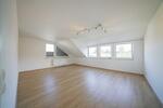 Geräumige Dachgeschosswohnung in schöner Lage von Ratingen-Ost zimmer