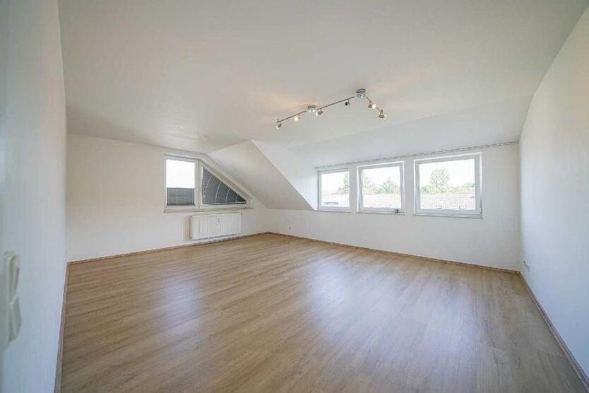 Geräumige Dachgeschosswohnung in schöner Lage von Ratingen-Ost zimmer