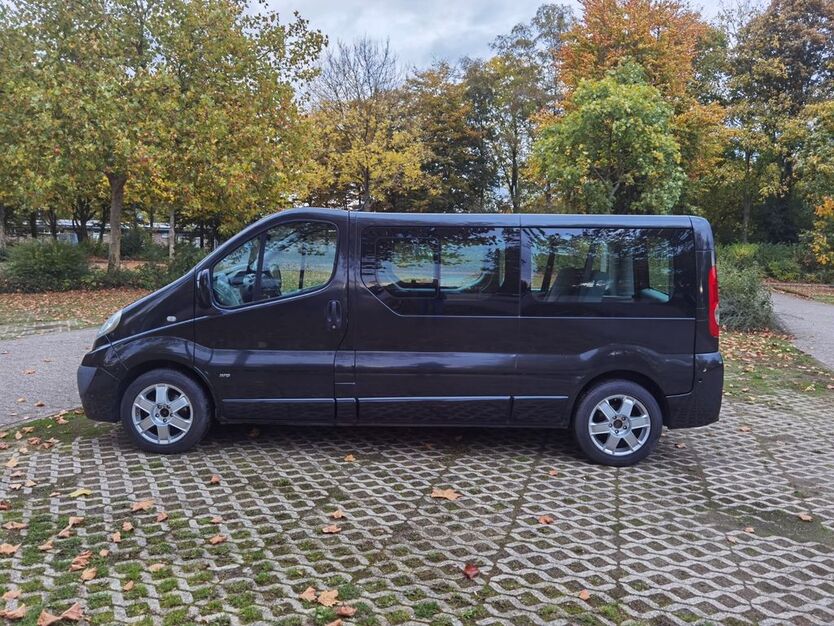 Opel Vivaro 235.000 km 18.500 € GREFRATH 47929