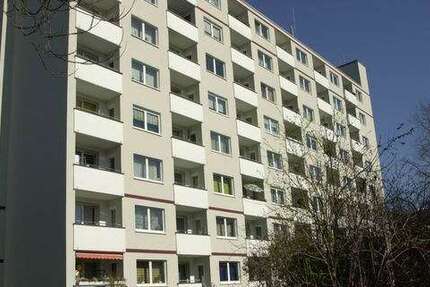 Wohnung Düsseldorf Garath - 2.5 Zimmer, 55 m&sup2;, 609&euro; | Angebot:27157802