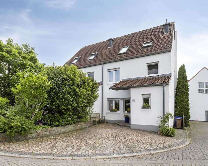 Haus zum Kaufen in Ratingen 695.300 € 132 m²