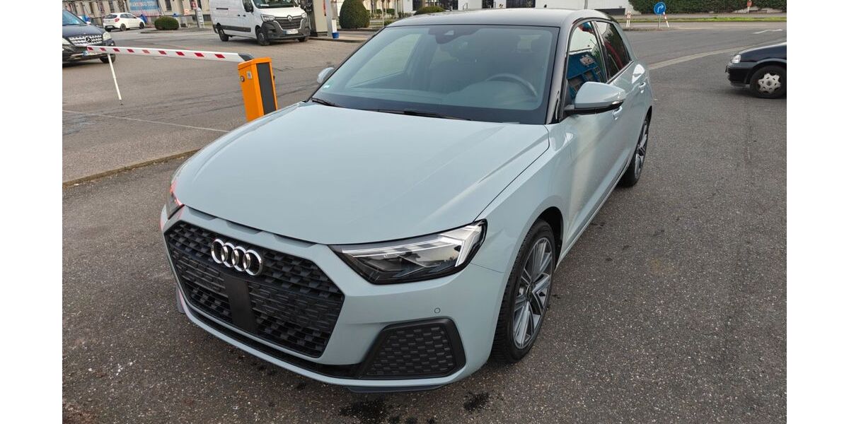 Audi A1 55.300 km 20.300 &euro; Krefeld 47798
