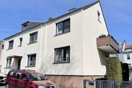 Mehrfamilienhaus (gepflegt, vermietet)