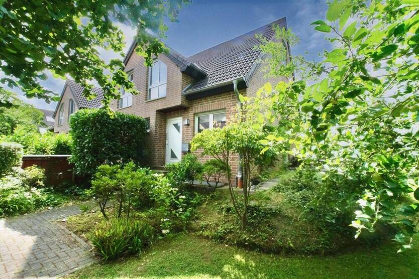 Familientraum in Wittlaer - Reihenendhaus mit großem Garten 4 zimmer