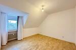 Dachgeschoßwohnung Krefeld Hülser Berg - 3 Zimmer, 57 m&sup2;, 695&euro; | Angebot:26365970