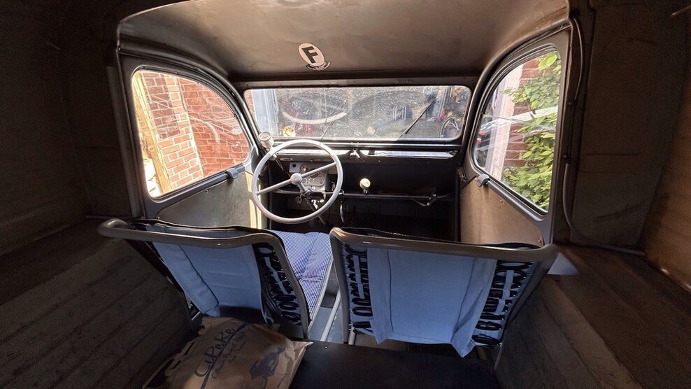 Citroen 2 CV 75.000 km 14.444 € Korschenbroich 41352