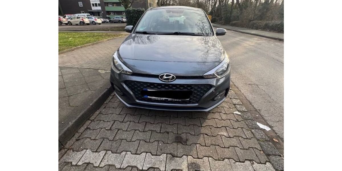 Hyundai i20 90.000 km 12.000 &euro; gelsenkirchen 45884