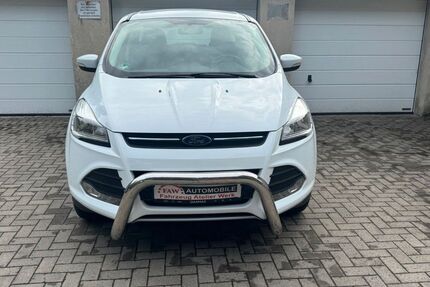 Ford Kuga 89.000 km 10.699 € Essen 45356