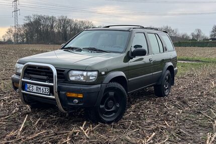 Nissan Pathfinder 221.000 km 5.800 &euro; Moers 47441