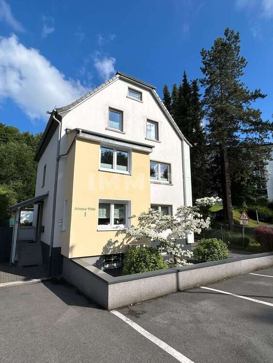 Haus zum Kaufen in Solingen 689.000 € 240 m²