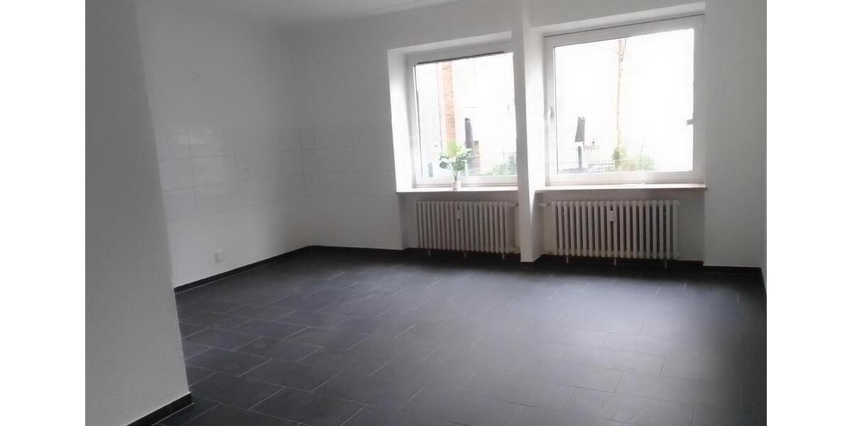 Erdgeschoßwohnung Düsseldorf Düsseltal - 4.5 Zimmer, 185 m&sup2;, 1.950&euro; | Angebot:26117423