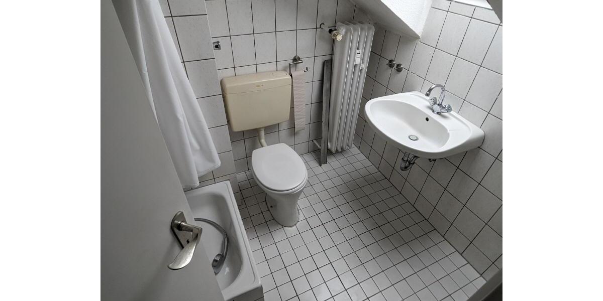 Etagenwohnung Duisburg Huckingen - 1 Zimmer, 28 m&sup2;, 330&euro; | Angebot:25297428