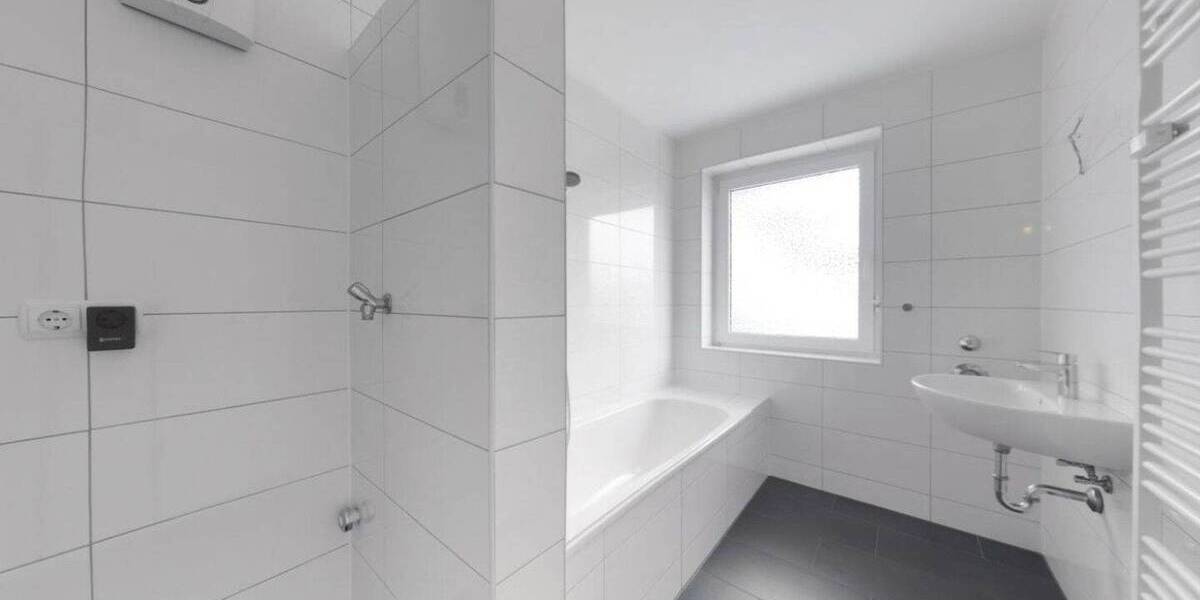 Etagenwohnung Düsseldorf Lierenfeld - 3 Zimmer, 85 m&sup2;, 1.300&euro; | Angebot:26866304