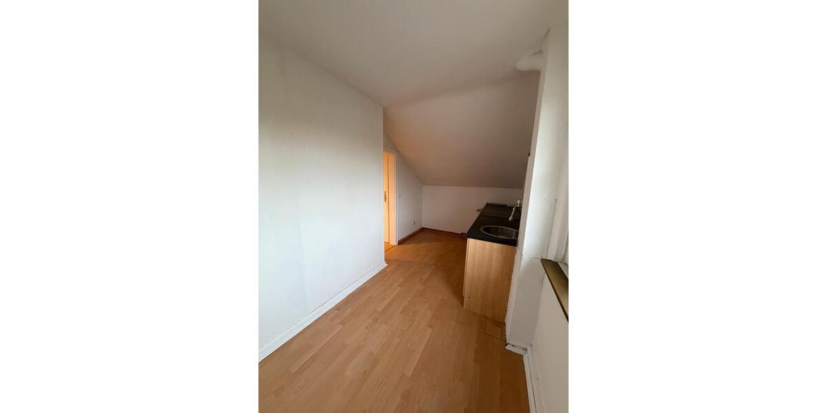 Dachgeschoßwohnung Duisburg Walsum - 1 Zimmer, 30 m&sup2;, 480&euro; | Angebot:26090590