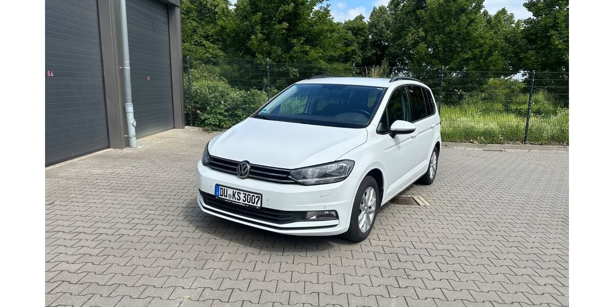 VW Touran 192.800 km 13.900 &euro; Duisburg 47279
