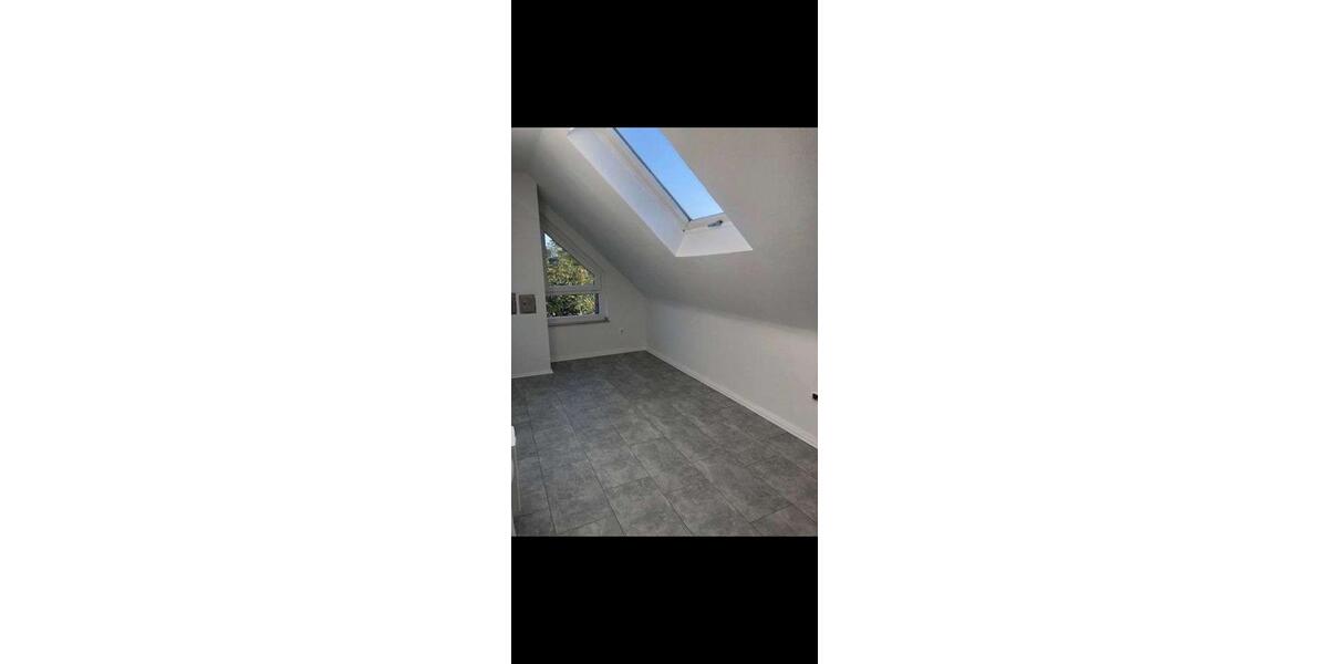 Dachgeschoßwohnung Duisburg Großenbaum - 2.5 Zimmer, 67 m&sup2;, 930&euro; | Angebot:26439729