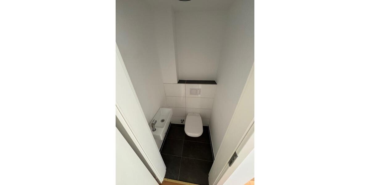 Erdgeschoßwohnung Essen Stadtbezirk III - 5 Zimmer, 142 m&sup2;, 1.480&euro; | Angebot:25515284