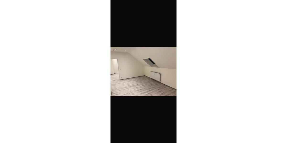 Dachgeschoßwohnung Krefeld Benrad - 2 Zimmer, 65 m&sup2;, 850&euro; | Angebot:25443990