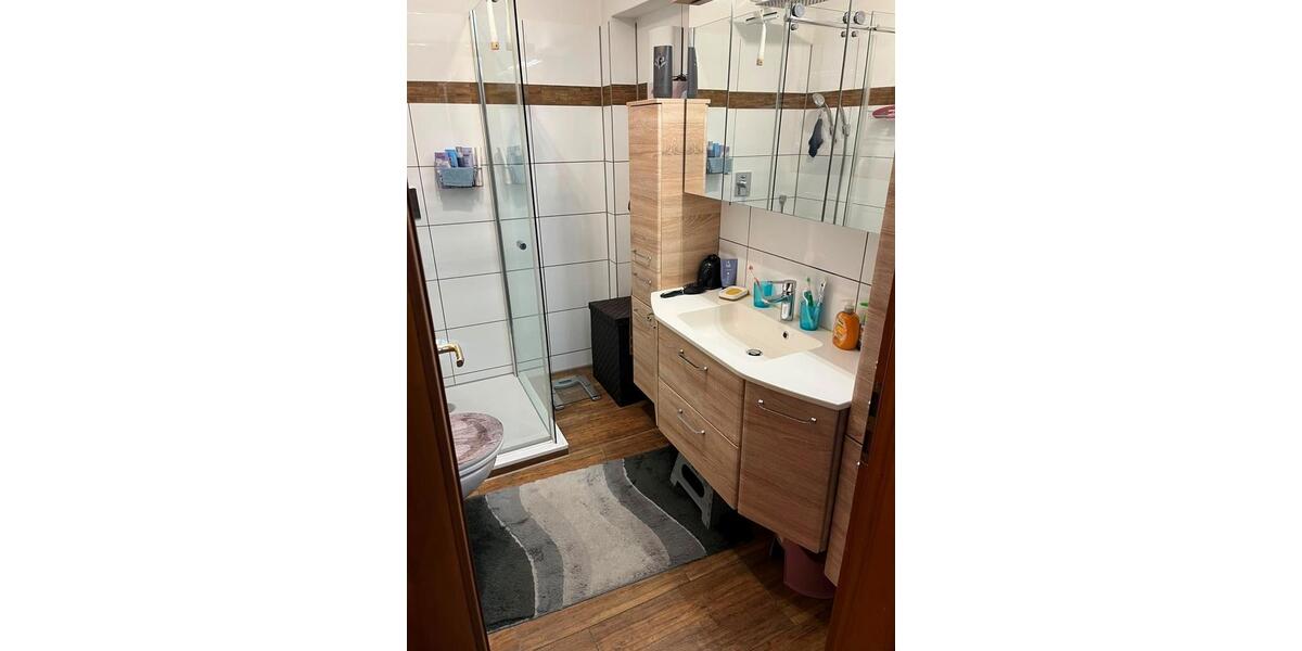 Etagenwohnung Düsseldorf Heerdt - 3 Zimmer, 79 m&sup2;, 480.000&euro; | Angebot:27096079