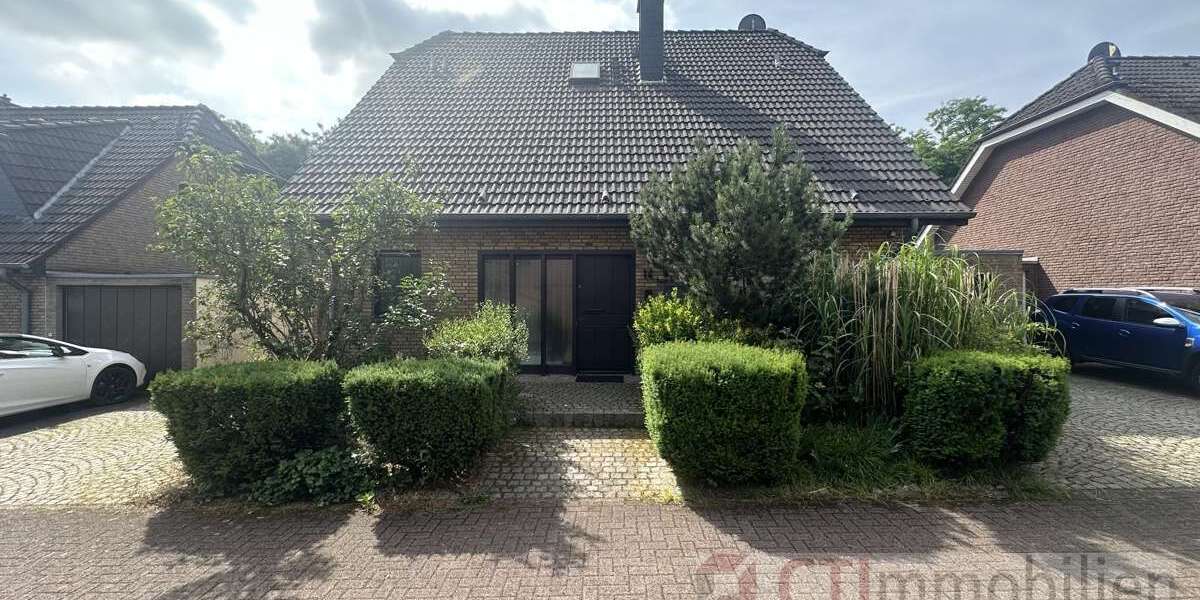 Haus zum Kaufen in Duisburg Neumühl 699.000 € 176.99 m² 6 zimmer