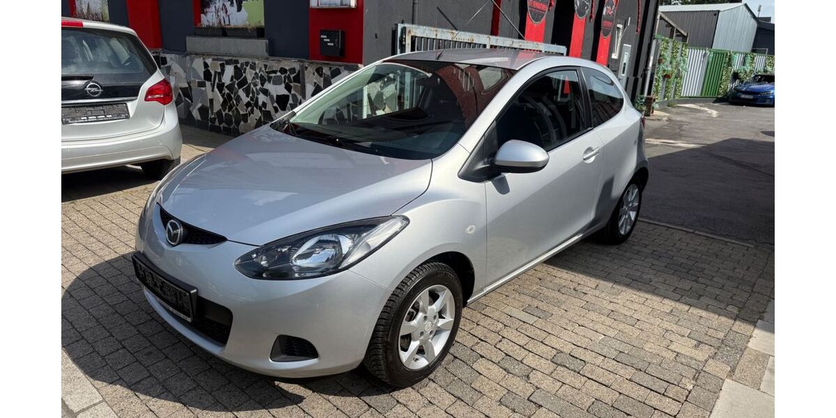 Mazda 2 99.000 km 3.490 &euro; Essen 45143