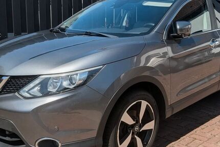 Nissan Qashqai 124.000 km 7.990 &euro; Duisburg 47166