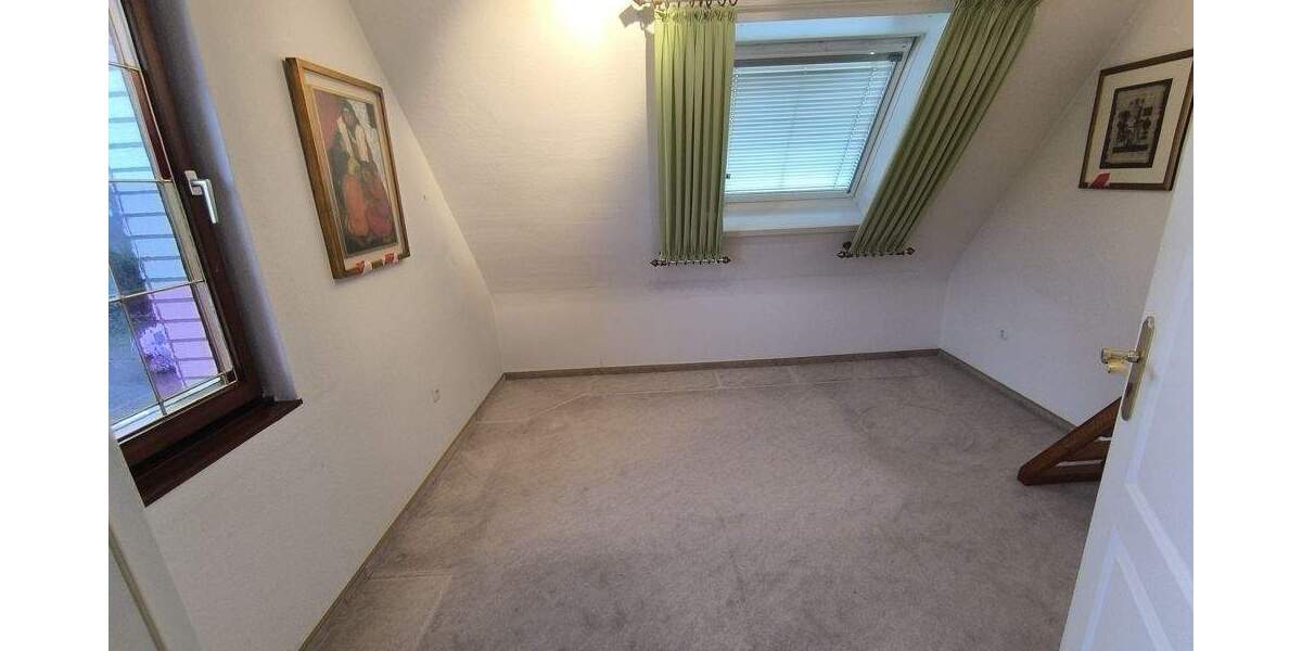 Doppelhaushälfte Duisburg Bergheim - 7 Zimmer, 149 m&sup2;, 379.000&euro; | Angebot:24782879
