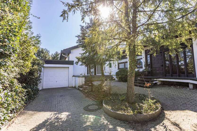 Haus zum Kaufen in Heiligenhaus 660.000 € 349 m²