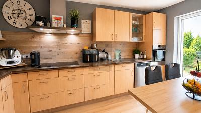 RAUM FÜR FAMILIE, ARBEIT UND RENDITE IN RUHIGER LAGE - Reihenmittelhaus Oberhausen Schmachtendorf | Angebot:27102072