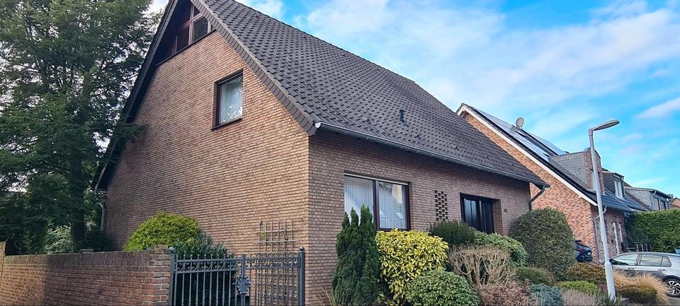 Einfamilienhaus Dinslaken Lohberg - 8 Zimmer, 270 m&sup2;, 670.000&euro; | Angebot:25658334