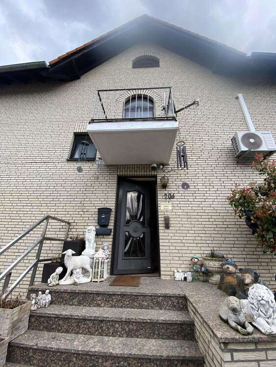 Haus zum Kaufen in Neuss 569.000 € 137.2 m²