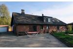 Einfamilienhaus mit Stallungen