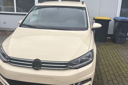 VW Touran 150.000 km 7.000 &euro; Dinslaken 46537