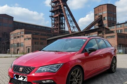 Seat Leon 74.200 km 23.900 € Essen 45309