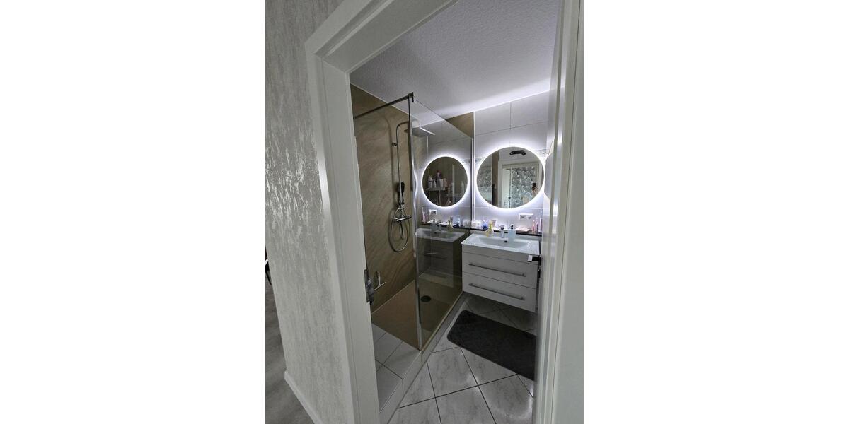 Etagenwohnung Ratingen Tiefenbroich - 3 Zimmer, 92 m&sup2;, 320.000&euro; | Angebot:24682526