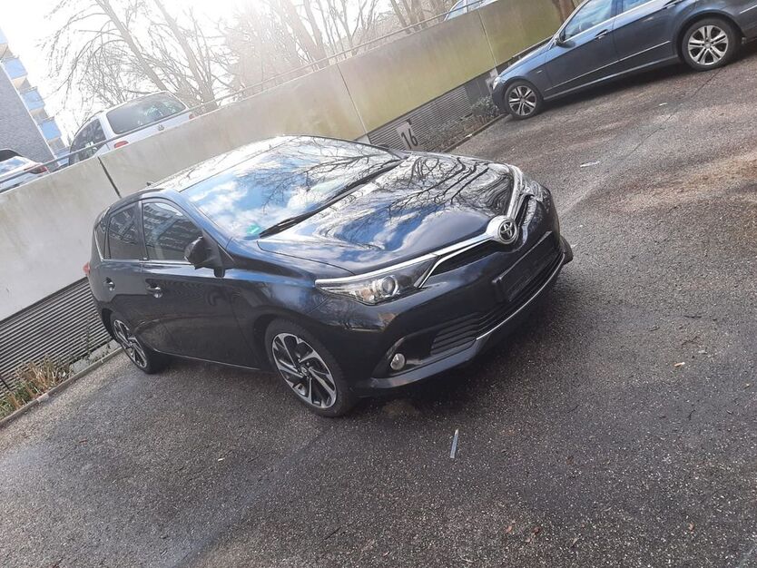 Toyota Auris 191.000 km 9.100 € Bochum 44801