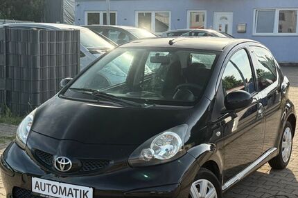 Toyota Aygo (X) 129.000 km 4.950 &euro; Rheinberg 47495