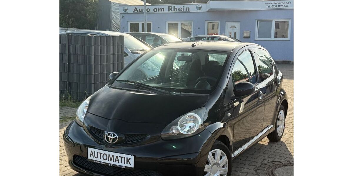 Toyota Aygo (X) 129.000 km 4.950 &euro; Rheinberg 47495
