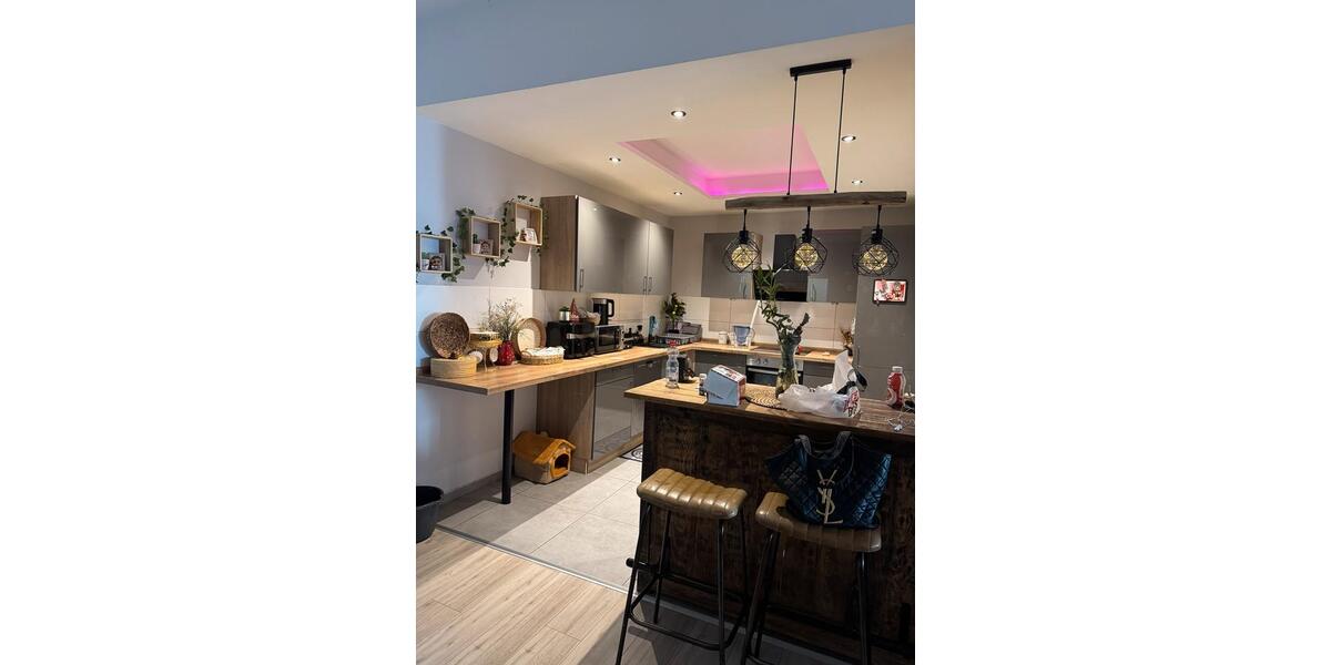 Erdgeschoßwohnung Krefeld - 4 Zimmer, 150 m&sup2;, 1.610&euro; | Angebot:26286786