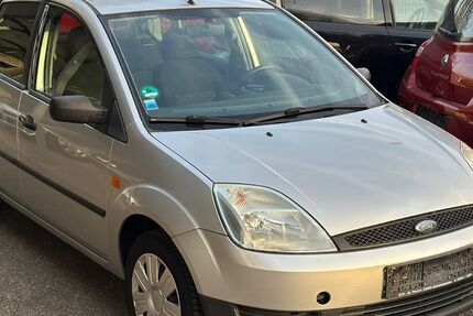 Ford Fiesta 165.000 km 1.299 &euro; Essen 45326
