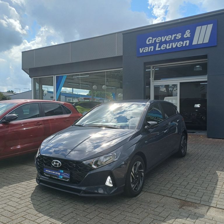 i20