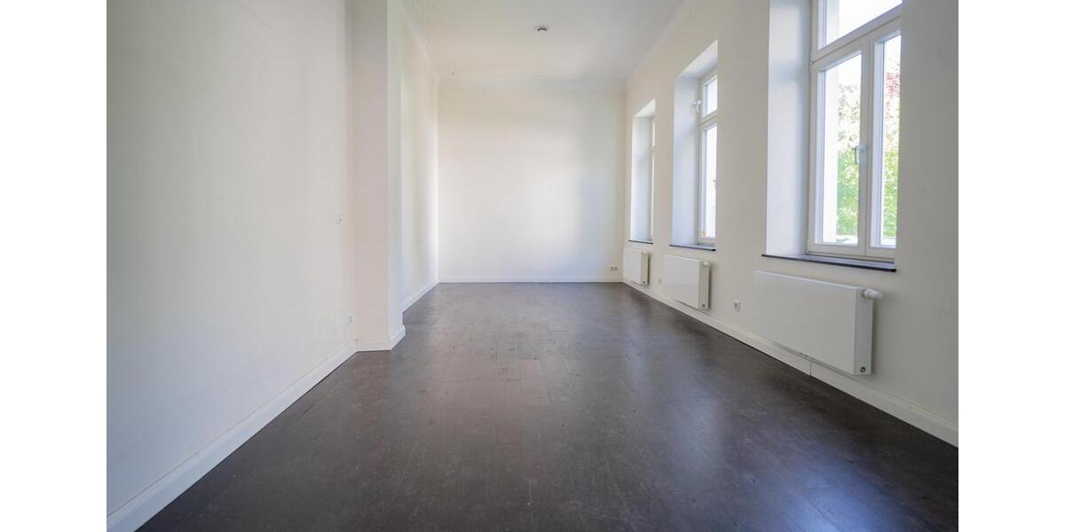 Villa Krefeld Bockum - 5 Zimmer, 180 m&sup2;, 2.040&euro; | Angebot:24987604