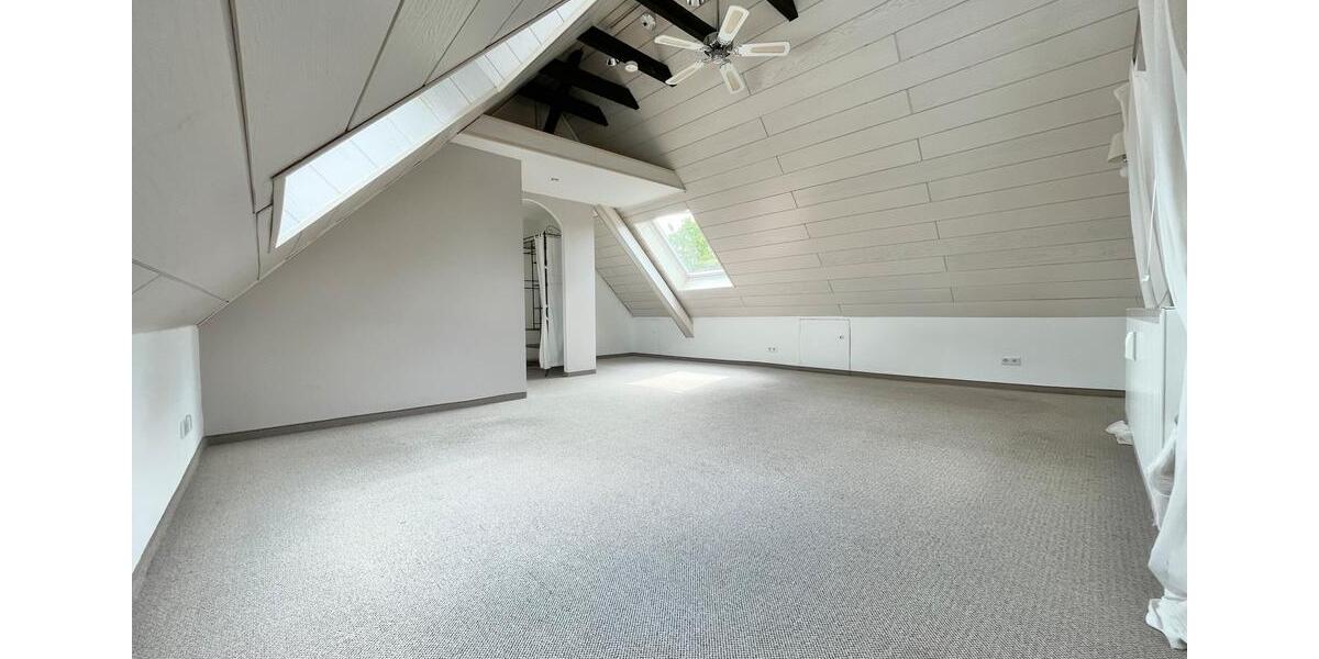 Dachgeschoßwohnung Düsseldorf Stadtbezirk 3 - 1 Zimmer, 45 m&sup2;, 530&euro; | Angebot:24982486