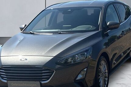 Ford Focus 27.123 km 17.990 € Viersen 41751