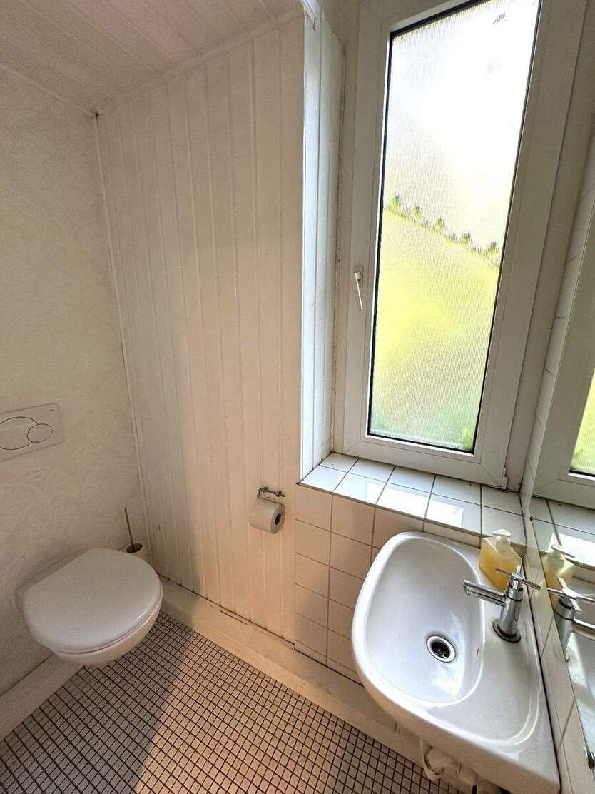 Düsseldorf-Friedrichstadt! Helles, großräumiges Büro mit PKW-Stellplatz! 1 zimmer